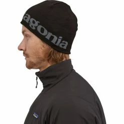 Bonnets Ski PATAGONIA BEANIE HAT LOGO BELWE BLACK 22 Noir -Bonnets Soldes Boutique 9 92613 beanie hat logo belwe black 28860 lgbk 04